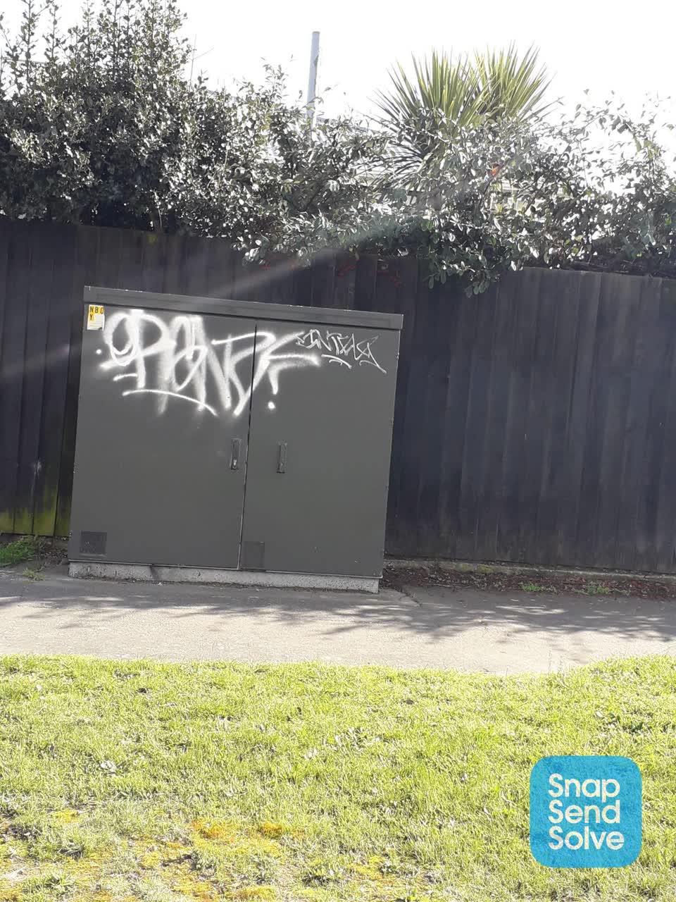 The photograph attached to this graffiti report