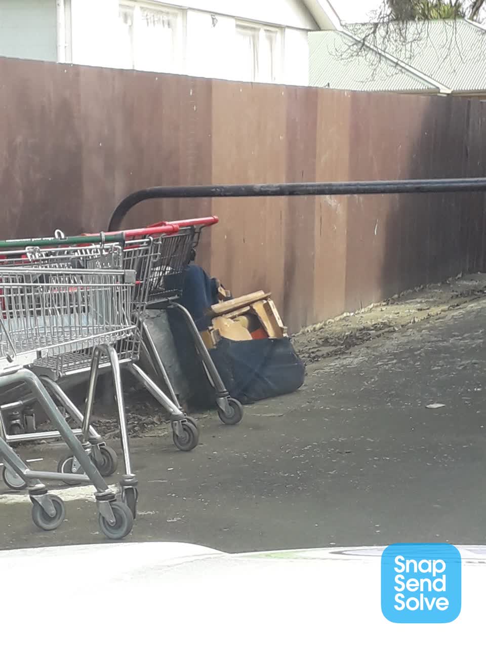 The photograph attached to this dumped rubbish report