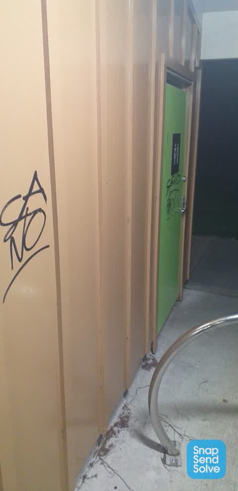 Graffiti, a report photo