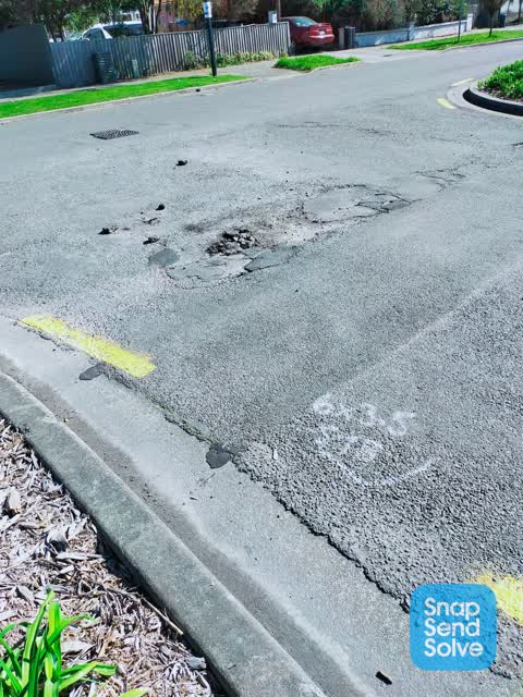 Damaged Road, a report photo