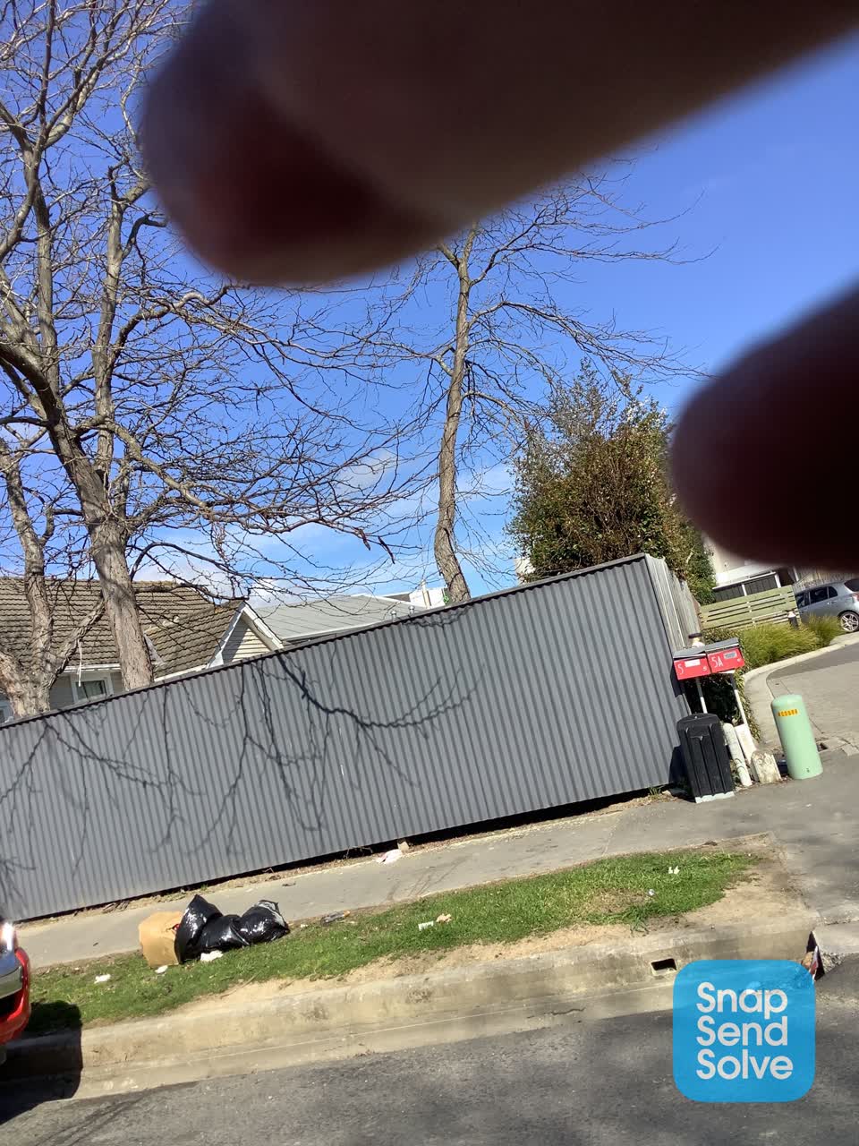 The photograph attached to this dumped rubbish report