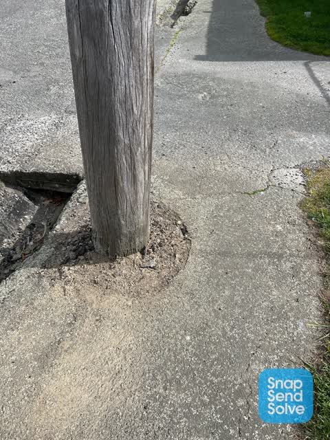 Pavement - Damaged, a report photo