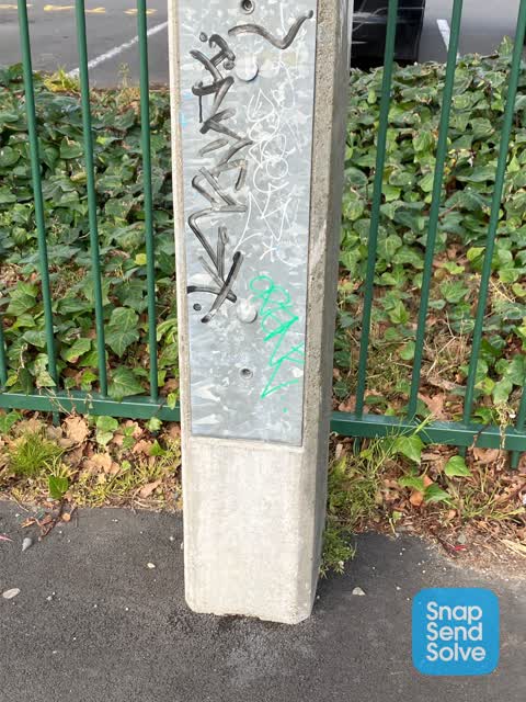 Graffiti, a report photo
