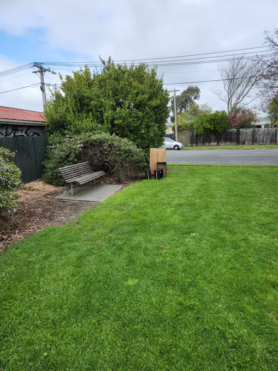The photograph attached to this dumped rubbish report