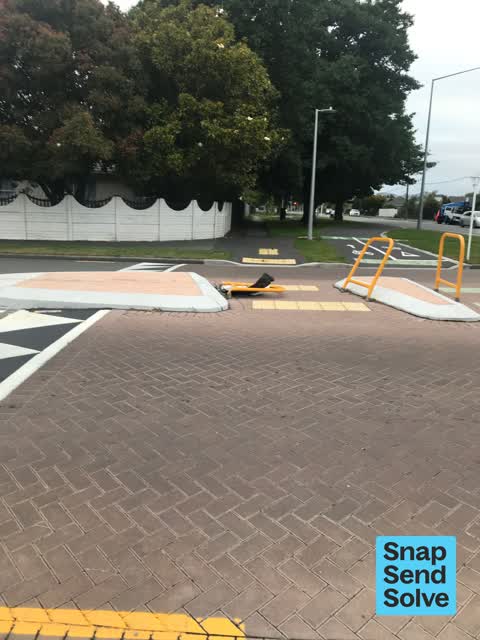 Damaged Street Sign, a report photo