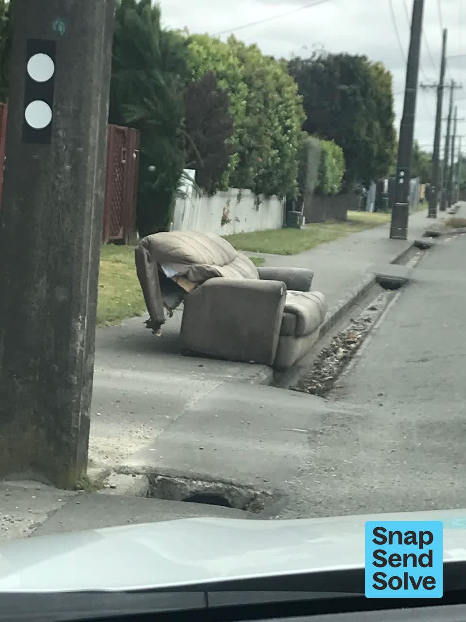 The photograph attached to this dumped rubbish report