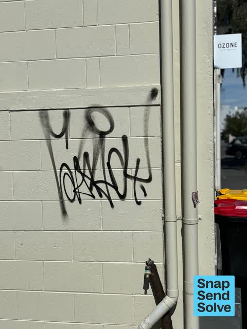 Graffiti, a report photo