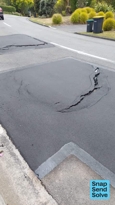 Damaged Road, a report photo