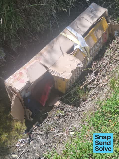 Dumped Rubbish — a report photo