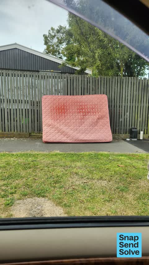 Dumped Rubbish, a report photo