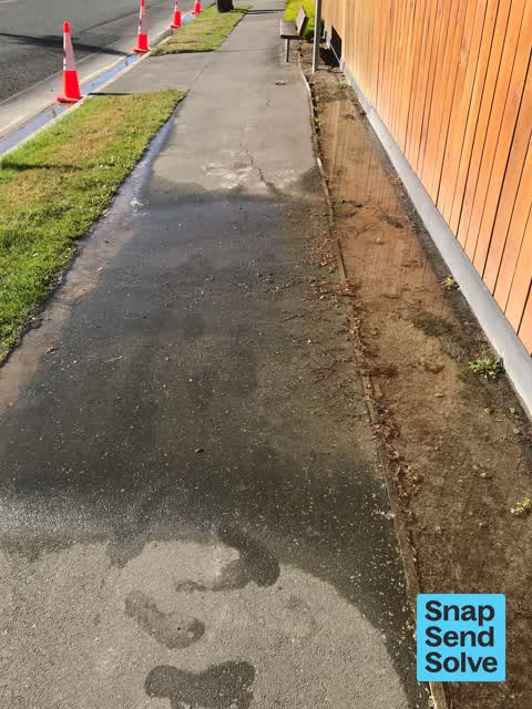 Water Leak, a report photo