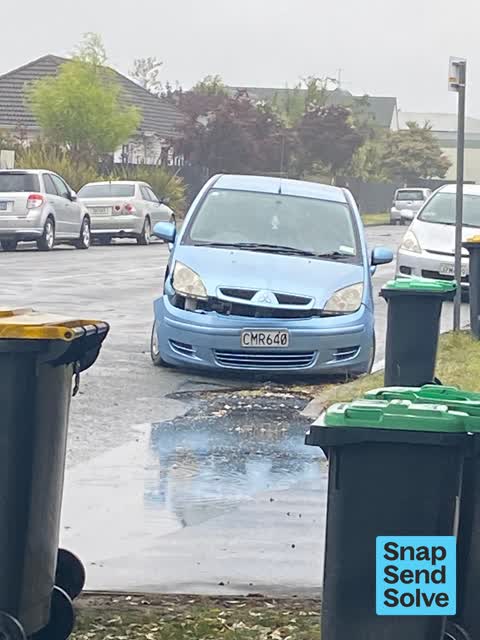 Abandoned Vehicle, a report photo