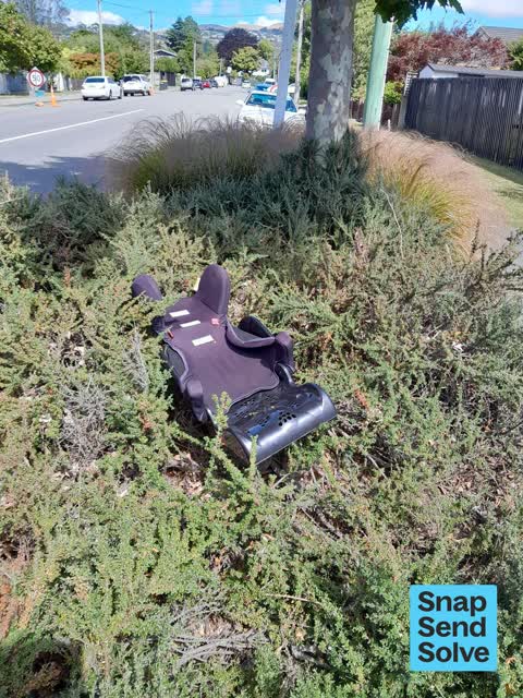Dumped Rubbish — a report photo