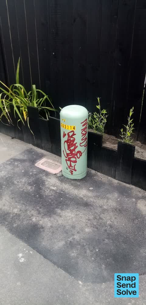 Graffiti, a report photo