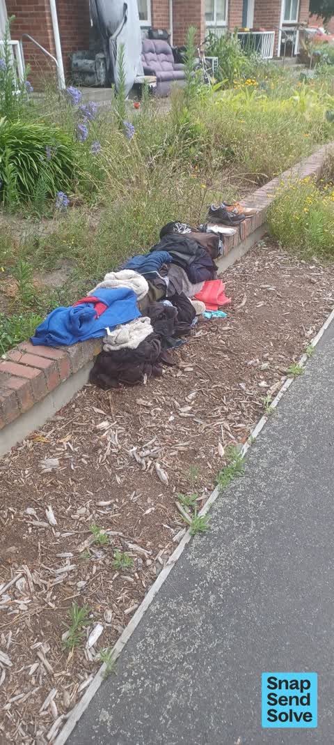 Dumped Rubbish, a report photo