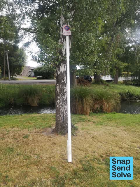Damaged Street Sign — a report photo