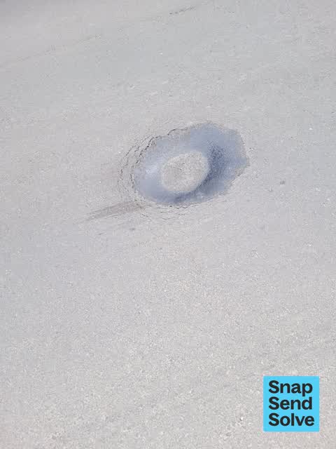 Pavement - Damaged, a report photo