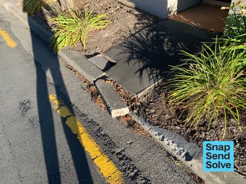 Pavement - Damaged, a report photo