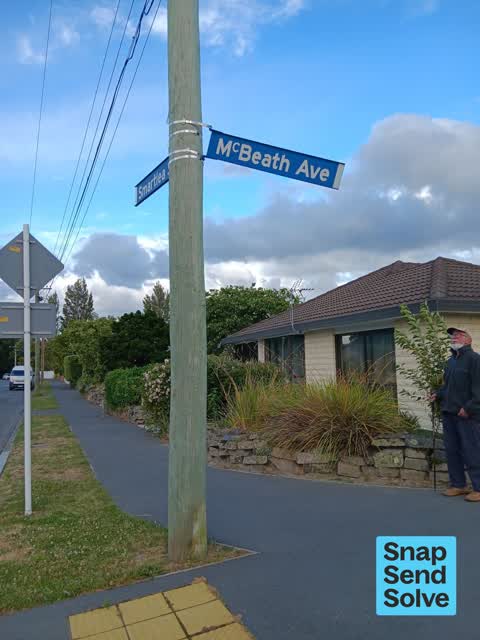 Damaged Street Sign, a report photo