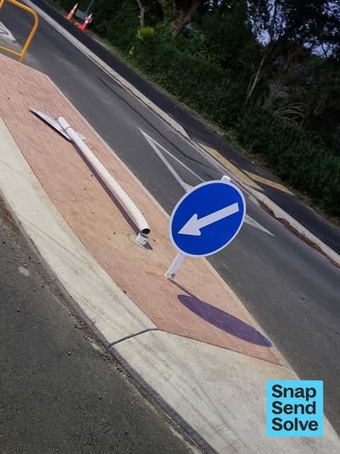 Damaged Street Sign, a report photo