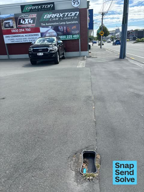 Pavement - Damaged, a report photo