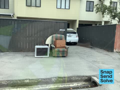 Dumped Rubbish, a report photo