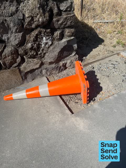 Pavement - Damaged, a report photo