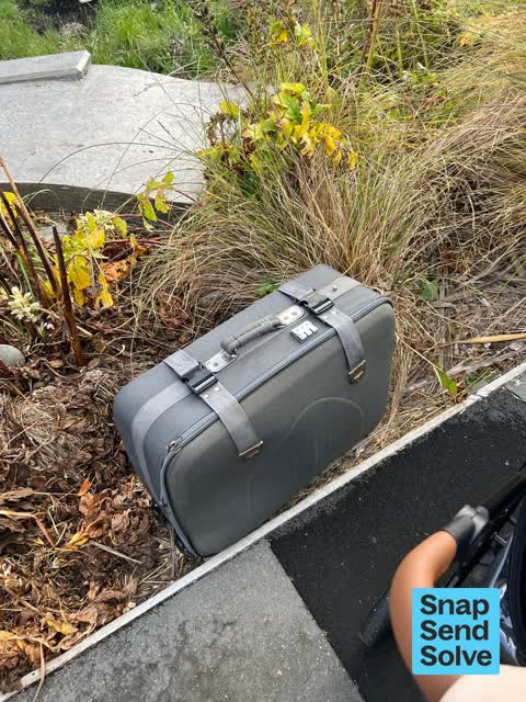 Dumped Rubbish, a report photo
