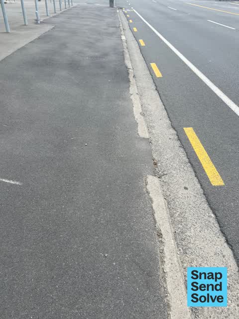 Pavement - Damaged, a report photo