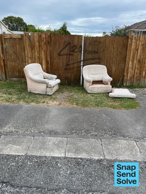 Dumped Rubbish, a report photo