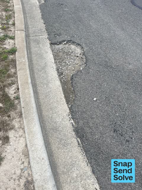 Damaged Road, a report photo