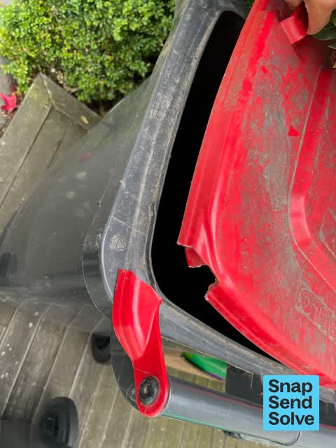 Rubbish and Bins - General, a report photo