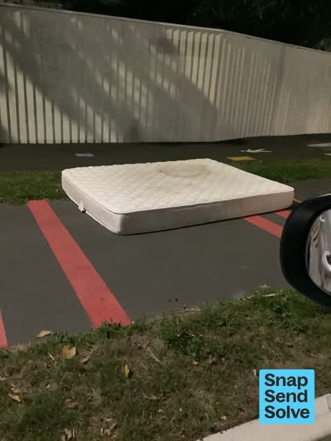 Dumped Rubbish, a report photo