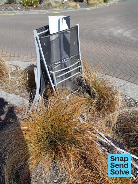 Dumped Rubbish, a report photo