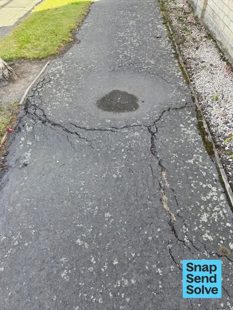 Pavement - Damaged, a report photo