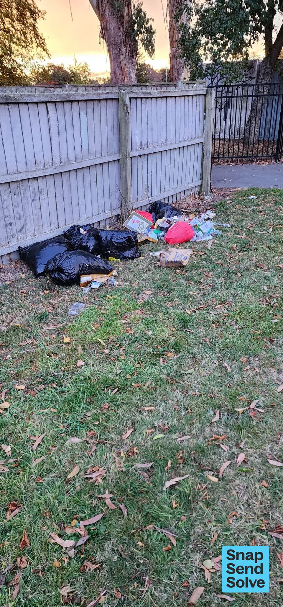 The photograph attached to this dumped rubbish report