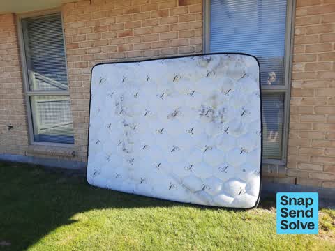 Dumped Rubbish, a report photo