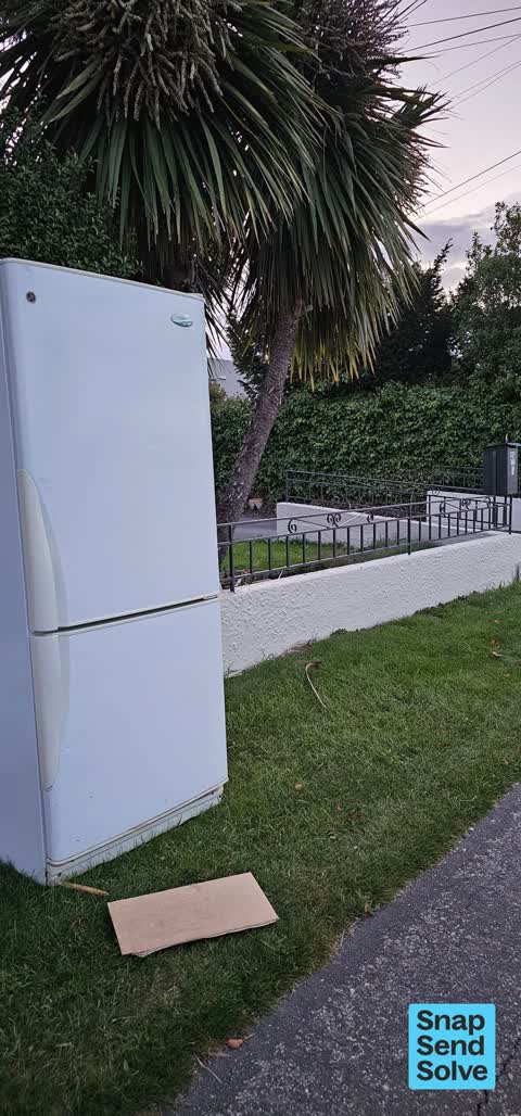 Dumped Rubbish, a report photo