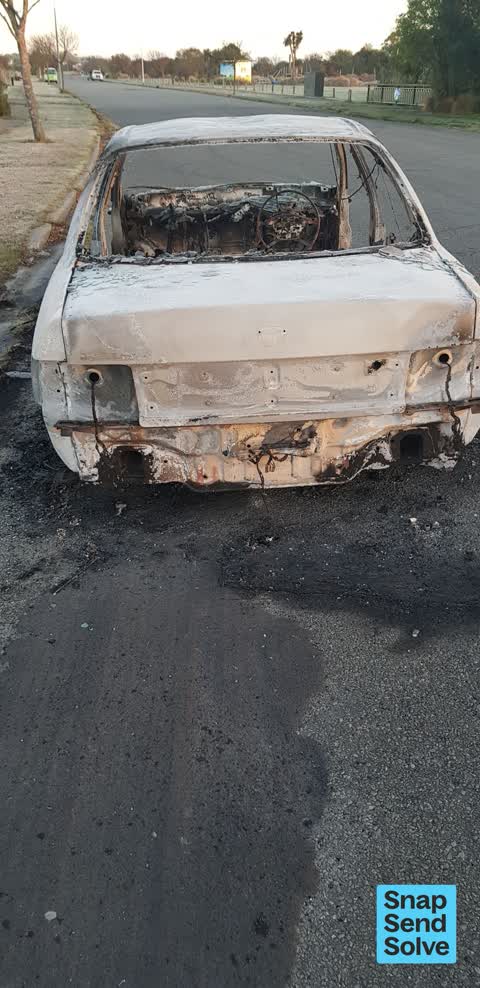 Abandoned Vehicle, a report photo