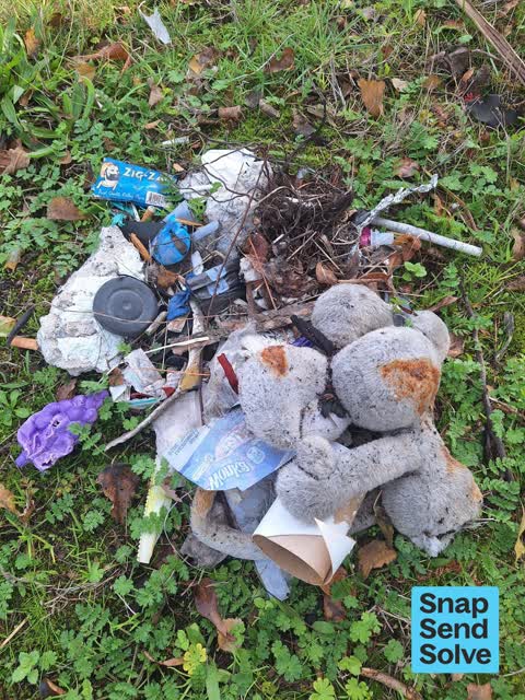 Dumped Rubbish, a report photo