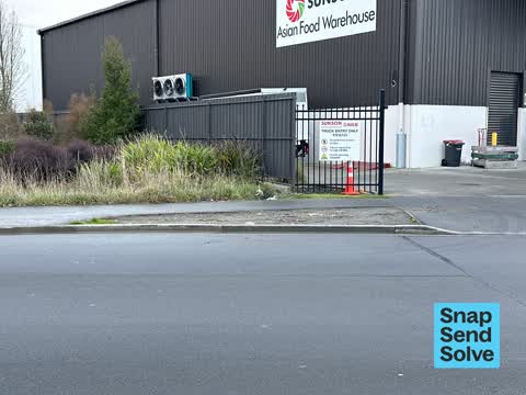 Pavement - Damaged, a report photo