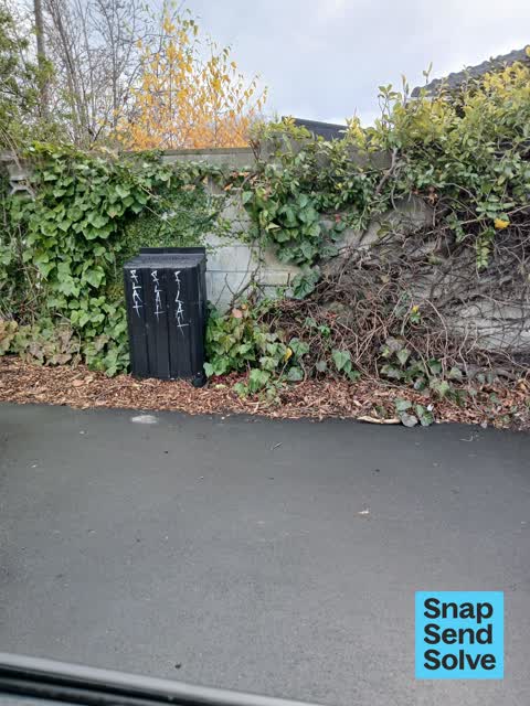 Graffiti somewhere else, a report photo