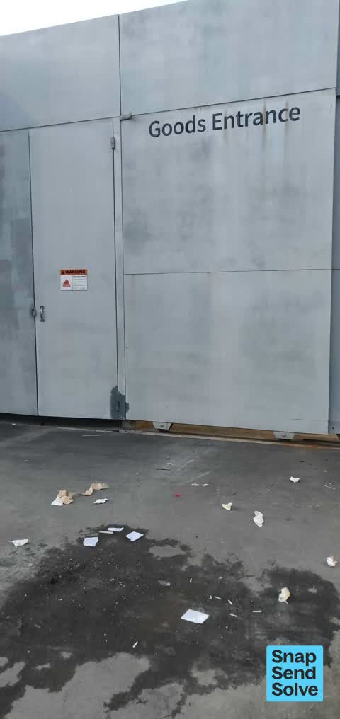 Litter, a report photo