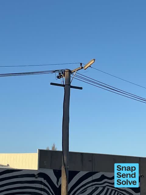 Street Light Outage, a report photo