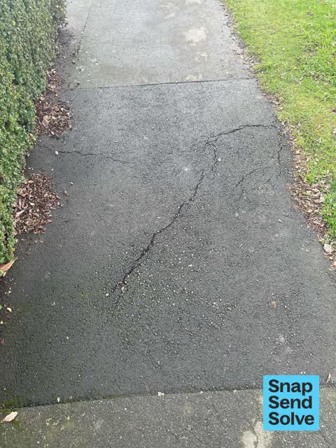 Pavement - Damaged, a report photo