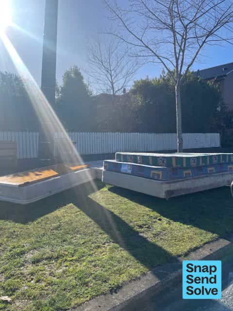 Dumped Rubbish, a report photo