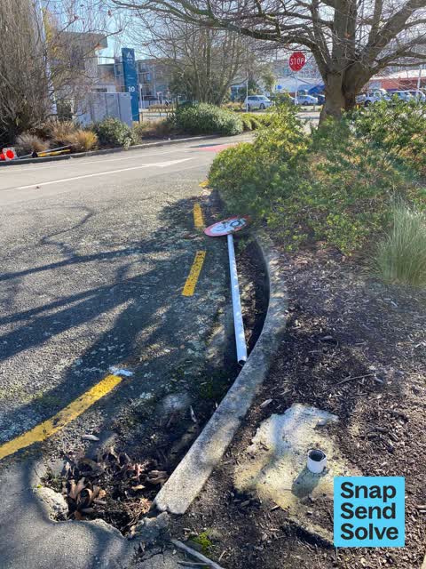 Damaged Street Sign — a report photo