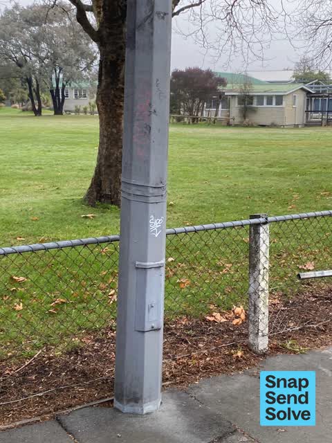 Graffiti somewhere else, a report photo