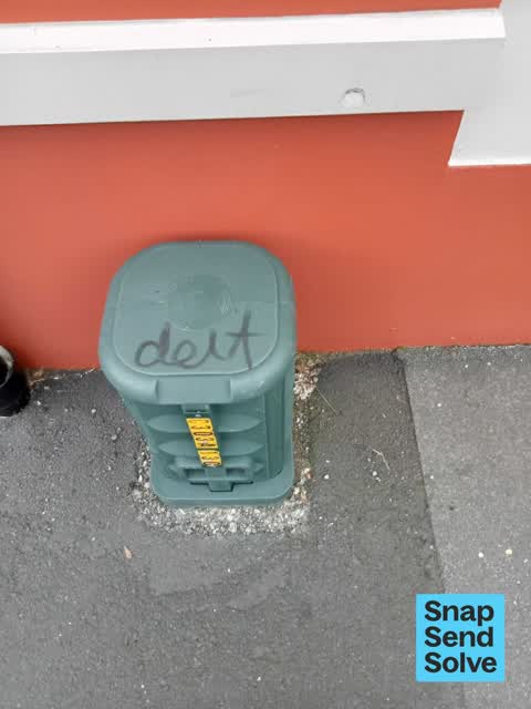 Graffiti somewhere else, a report photo
