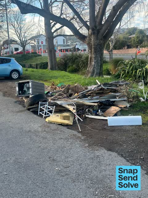 Dumped Rubbish, a report photo